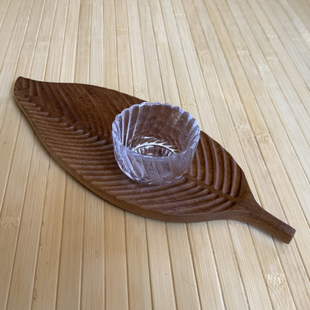 Чайный столик-поднос из дерева